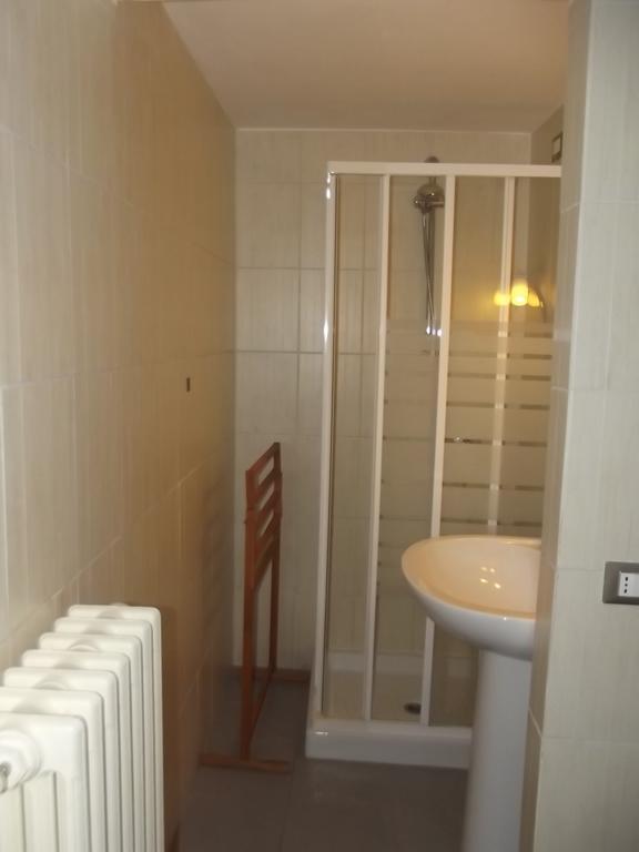 B&B Reillys Montecarotto Ngoại thất bức ảnh